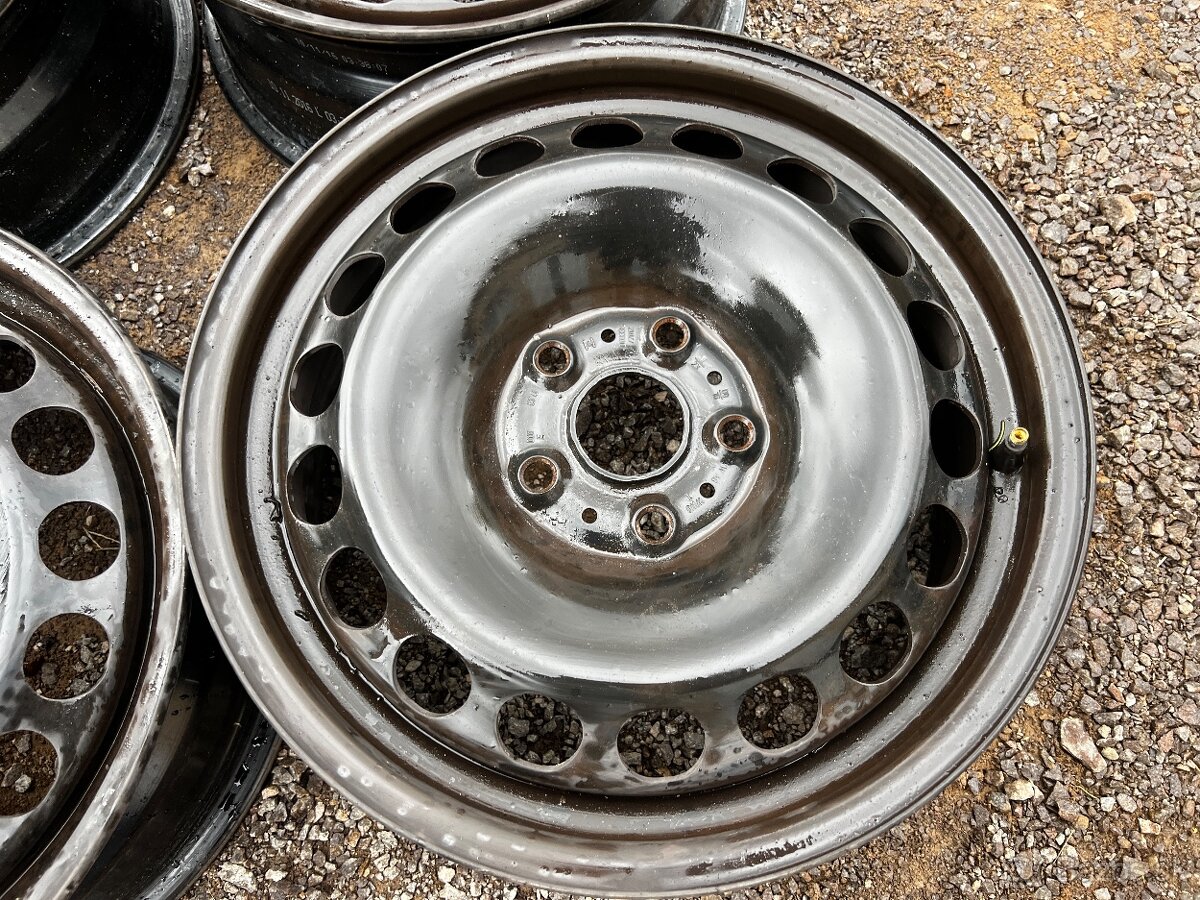 PASSAT B8 SUPERB 3 disky 5x112 R16 ET41 - 5
