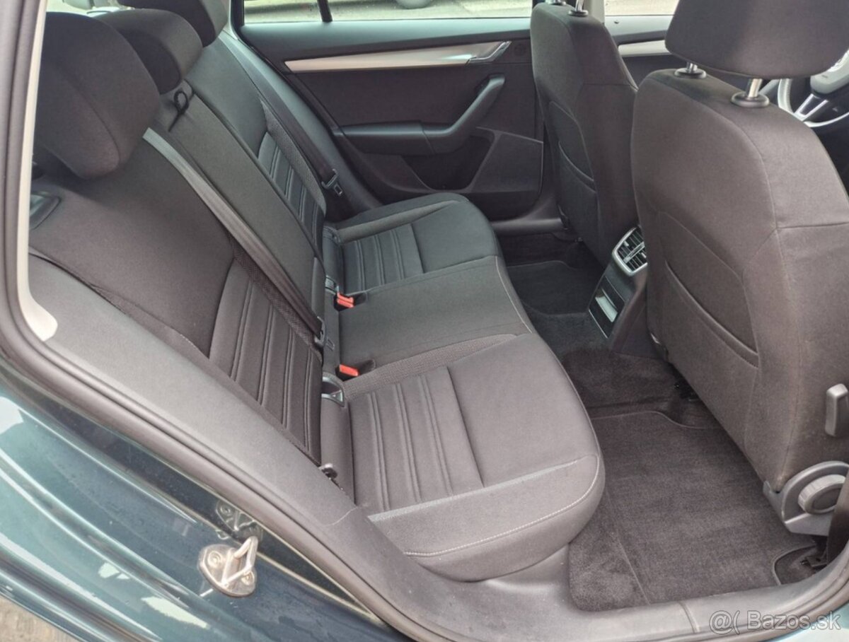 Škoda Octavia Combi 2.0 TDI Ambition - 5