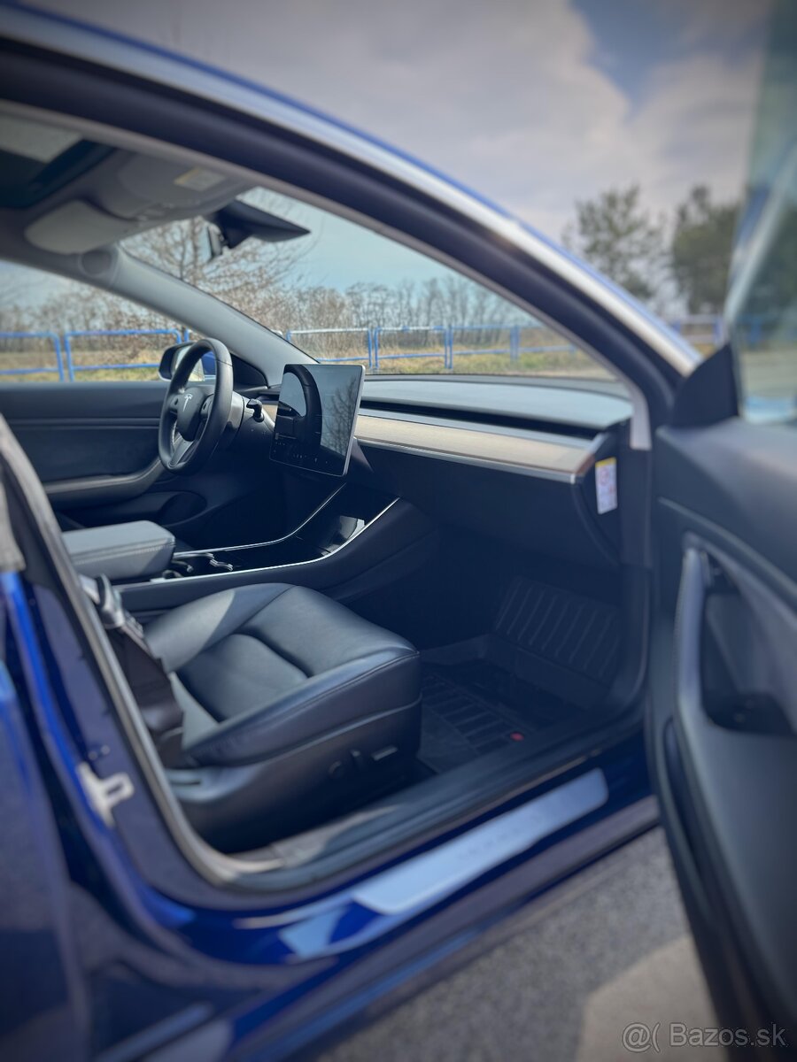 Tesla model 3 na prenájom - 5