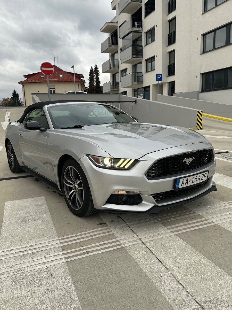 Ford Mustang cabrio 2.3 Ecoboost Automat,Kamera,Nové pneu - 5