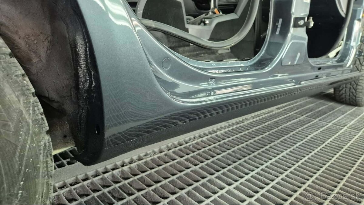 Škoda octavia 1.6 FSI 85KW - 5