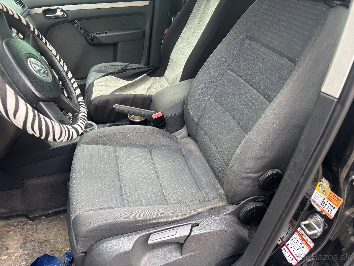 Rozpredam Volkswagen Touran 7miest - 5