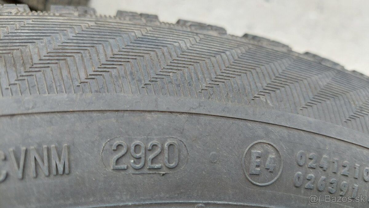 Predám zimnú sadu plecháčov 5x112 r16 Gislaved - 5