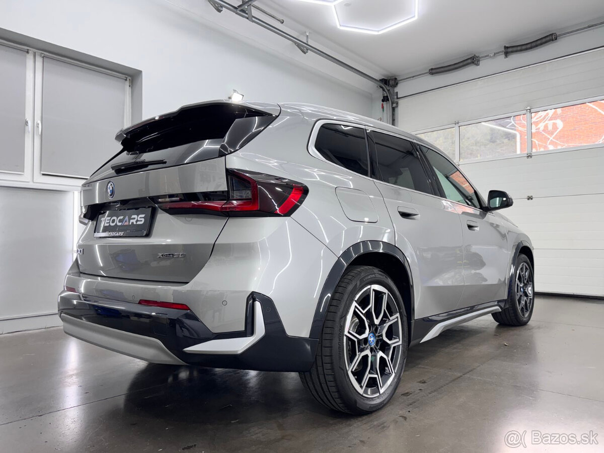 / REZERVOVANÉ / BMW iX1 xDrive E30 X-LINE INDIVIDUAL - 5
