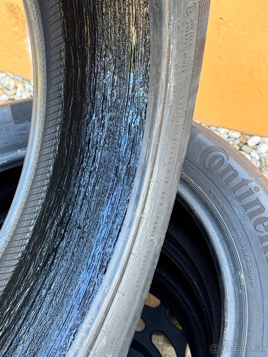 Continental - 215/55 R17 94V - 5