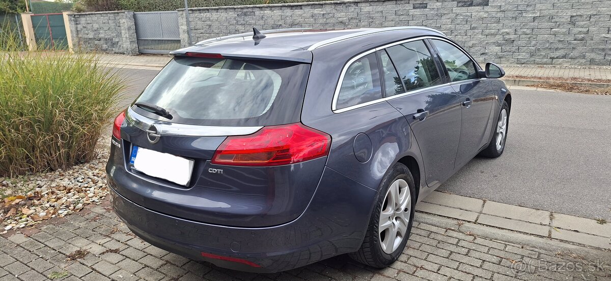 Predám Opel Insignia Combi 2.0 CDTI 81Kw R.V.2012 Zachovalé - 5