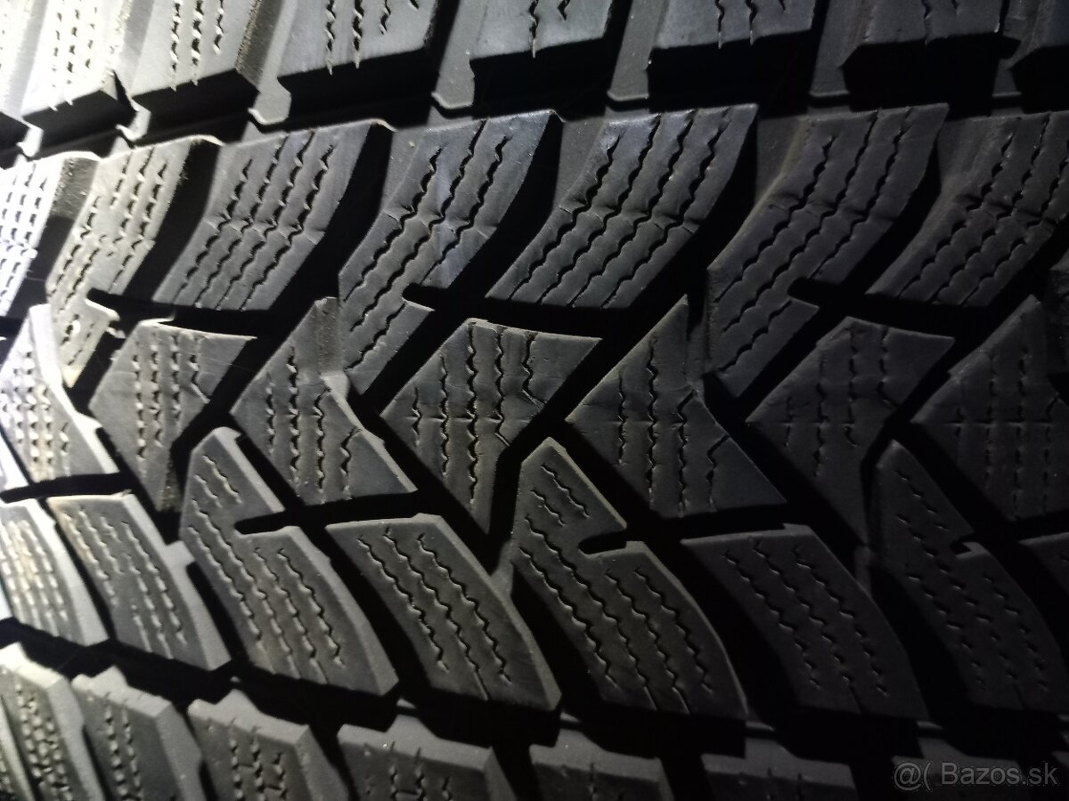 ZIMNE PNEUMATIKY- 205/65/16 C- AKO NOVE NA DODAVKU. - 5