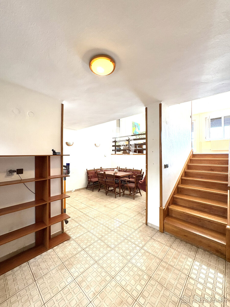 Reality KOMPLEX s.r.o. ponúka na PRENÁJOM 5 izbový rodinný d - 5