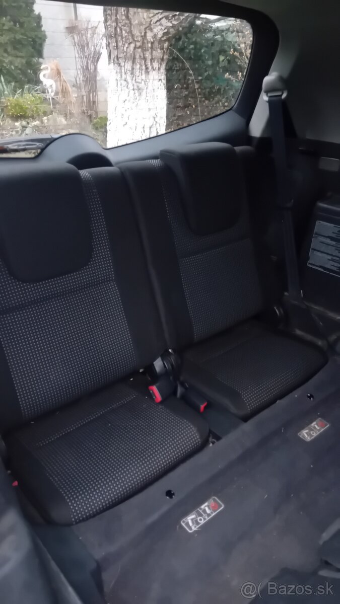 Toyota corolla verso 130 kw 7- miestne - 5