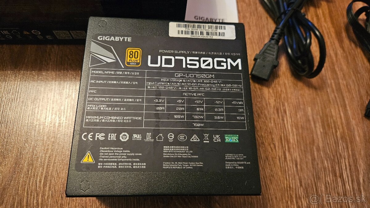 GIGABYTE zdroj 750W 80PLUS Gold Modular PG5 V2 GP-UD750GM - 5