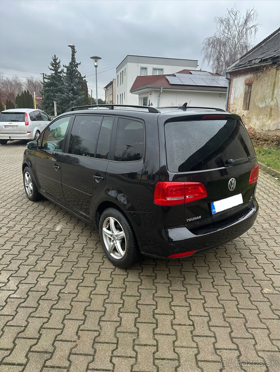 Volkswagen Touran 1.6tdi 2011 - 5
