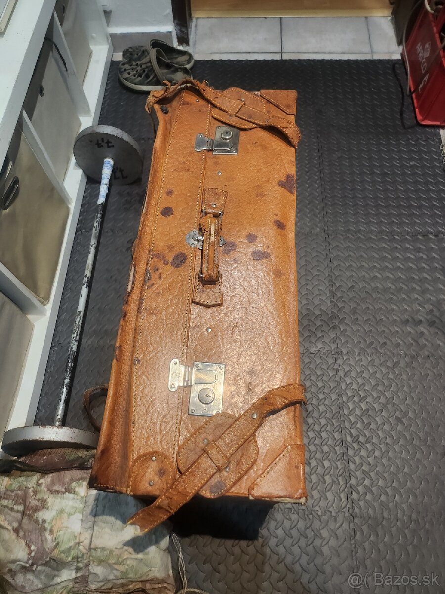 Na predaj starý kufor . - 5