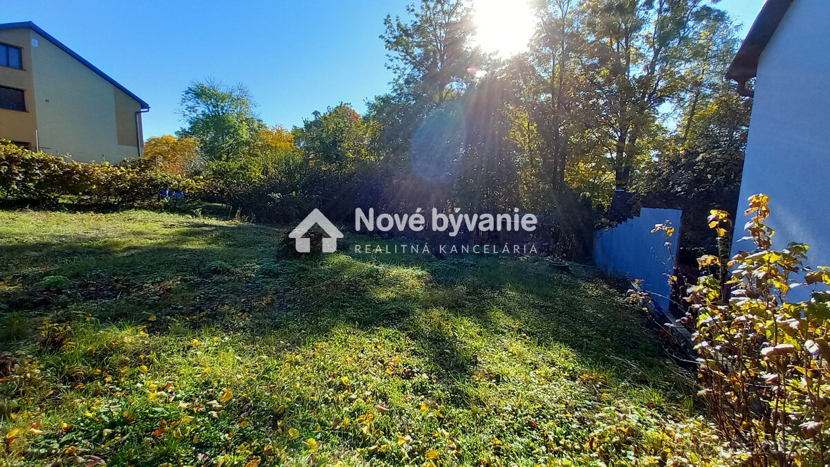 Vzácny pozemok blízko centra mesta Humenné - 5