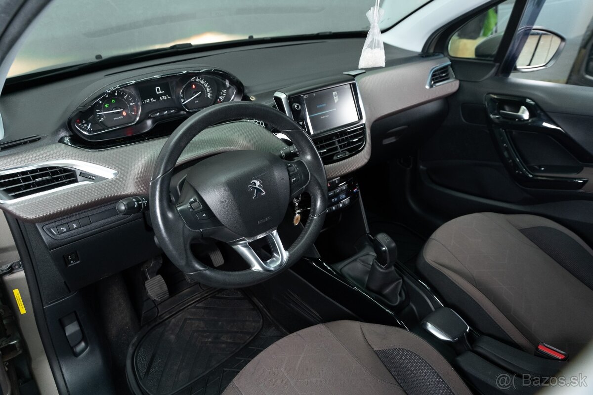 Peugeot 2008 1.2 60kW, manuál, 2013 - 5