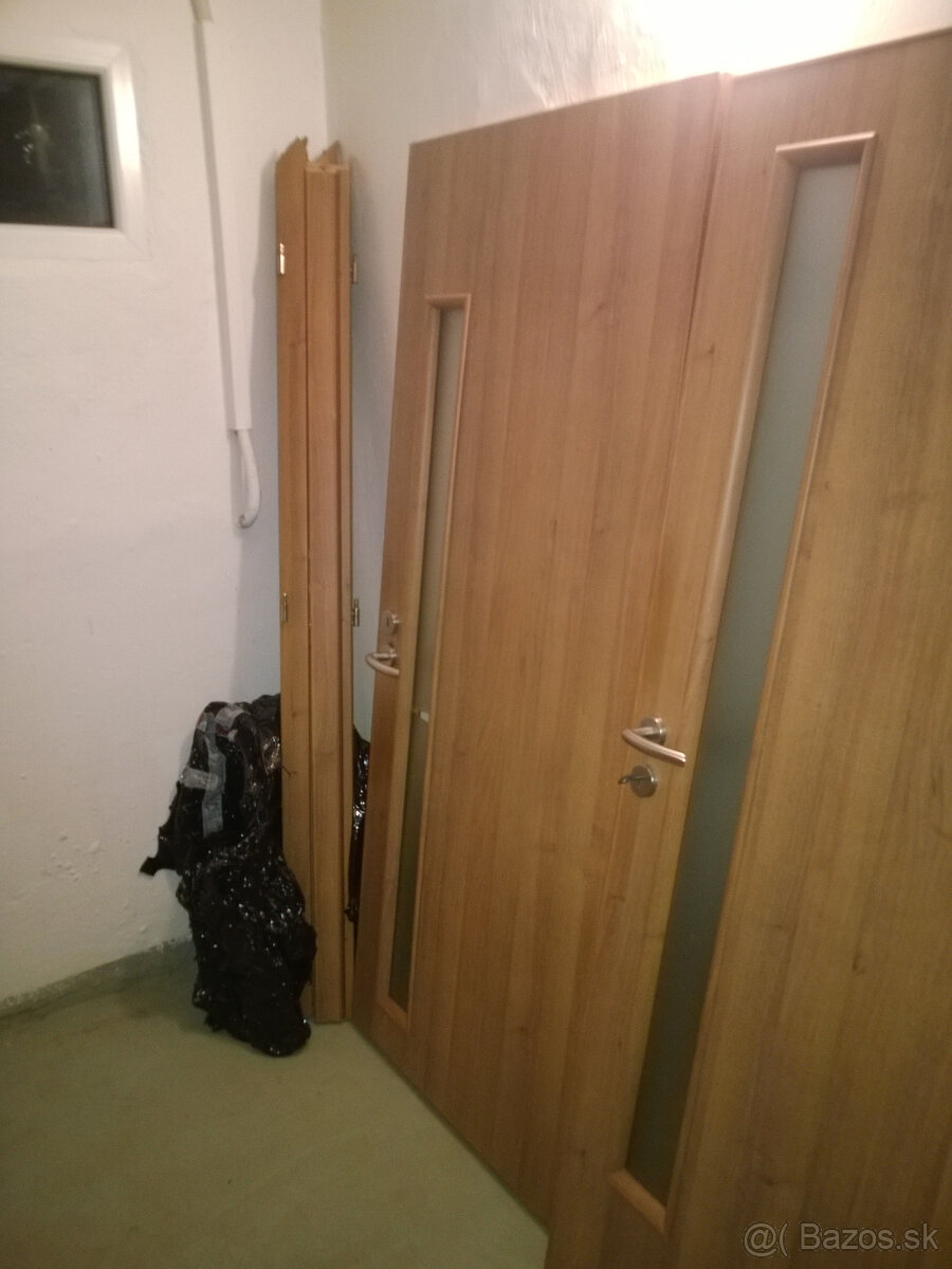 Interierové dvere 5 kusov+zárubne - 5