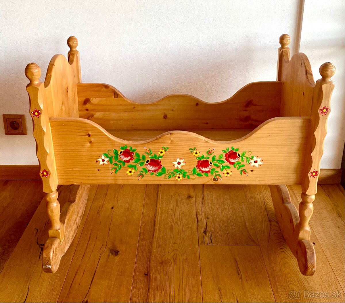 Stará dřevěná malovaná kolébka - 5