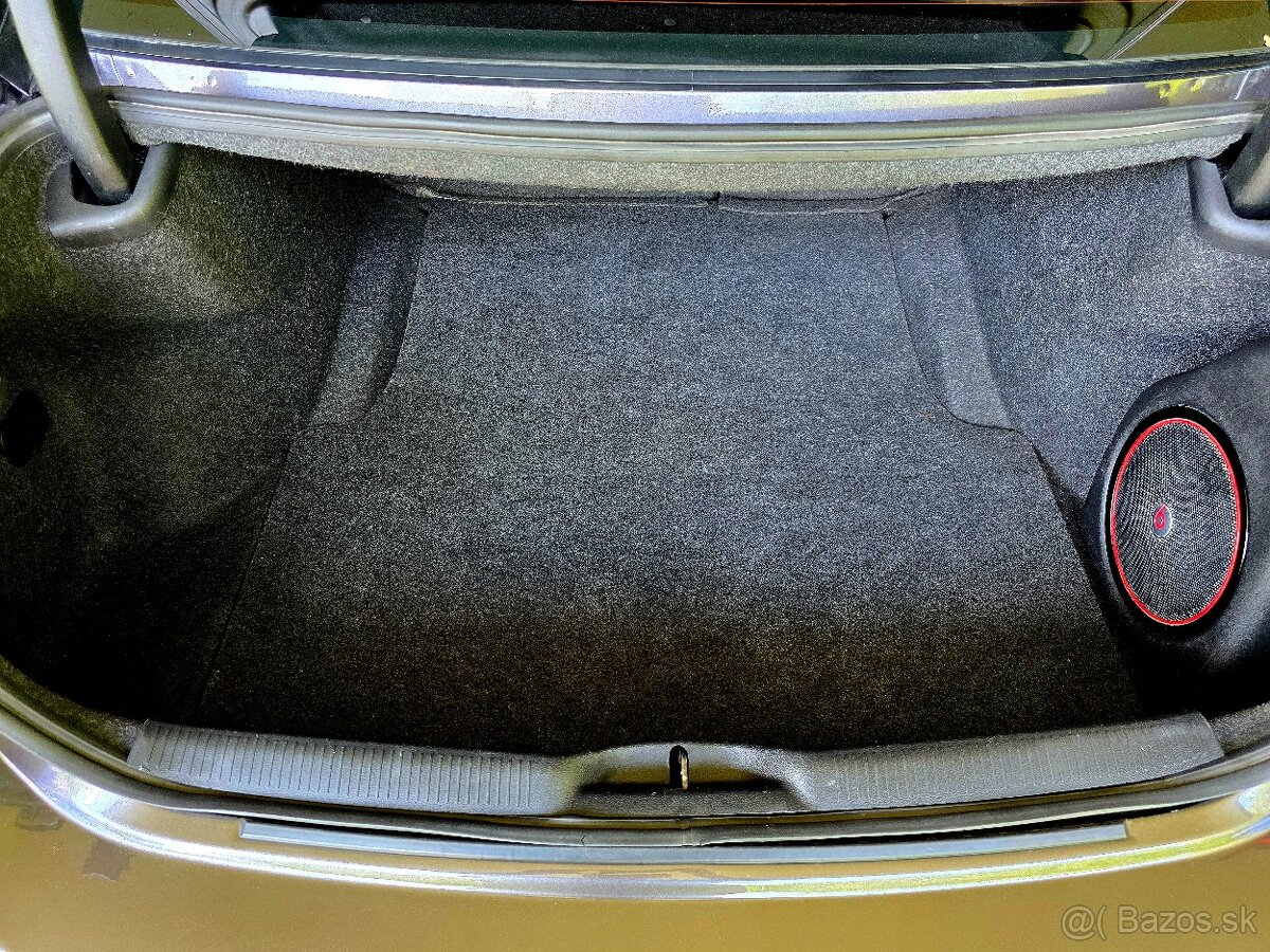 Dodge Charger, 5.7 Hemi ODPOČET DPH RADAR - 5