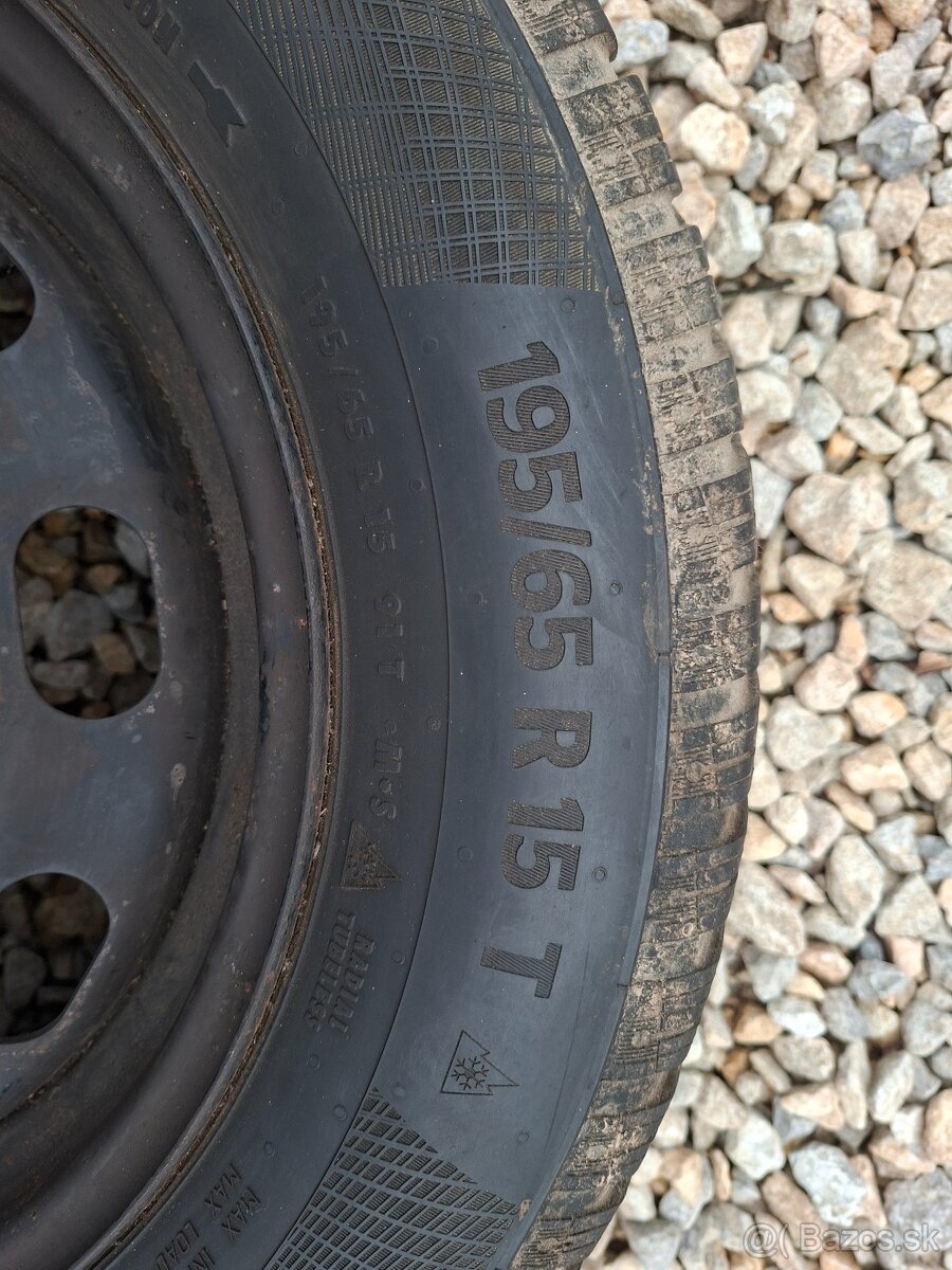 Predám zimne pneu na diskoch 195/65 r 15 - 5