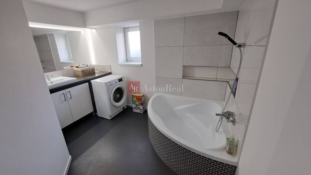 PREDAJ: Rodinný dom 6 izbový, pozemok 717m2, Liptovské Sliač - 5