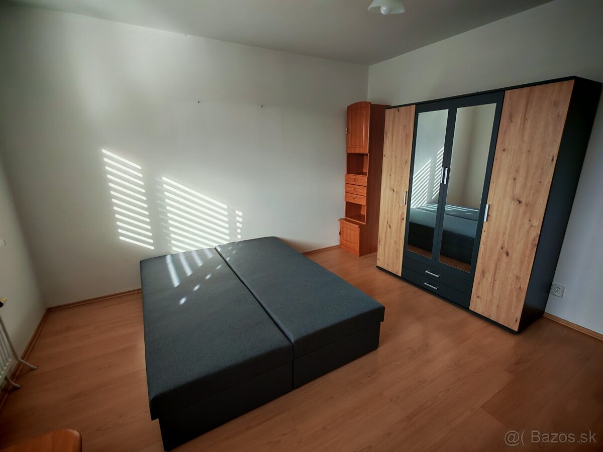 Prenajmem 2 izby v 3-izbovom byte - 5