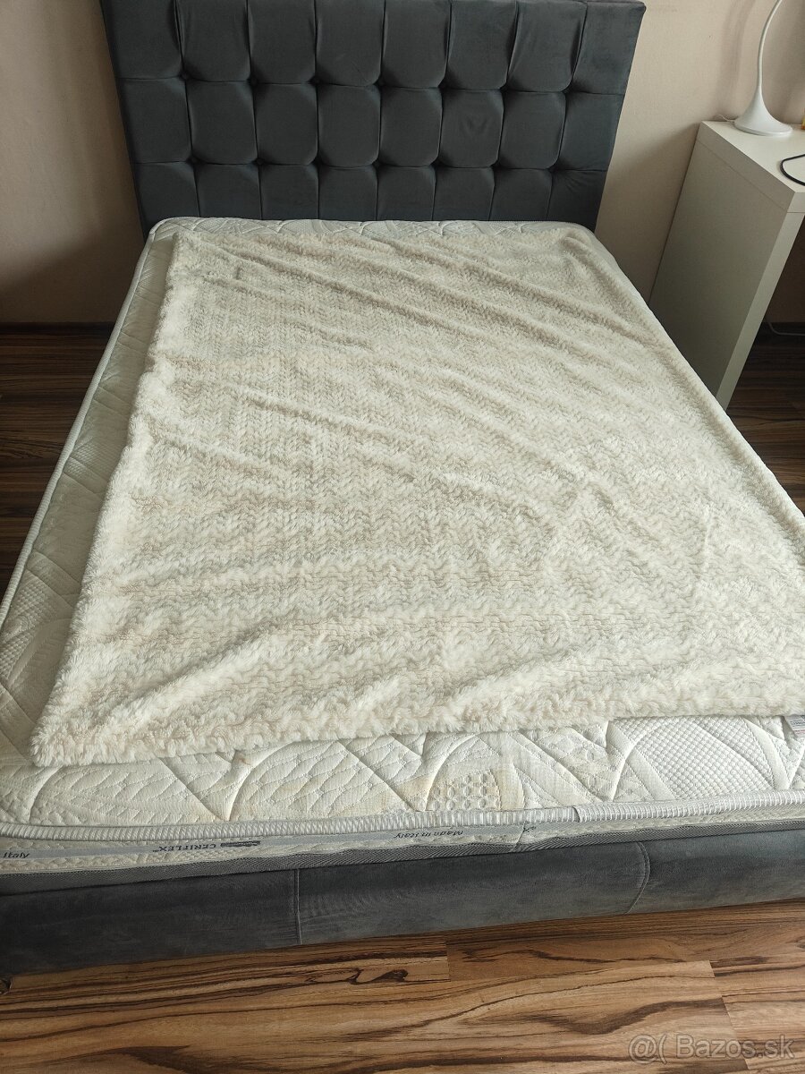 Predám posteľ aj s madracom - 5