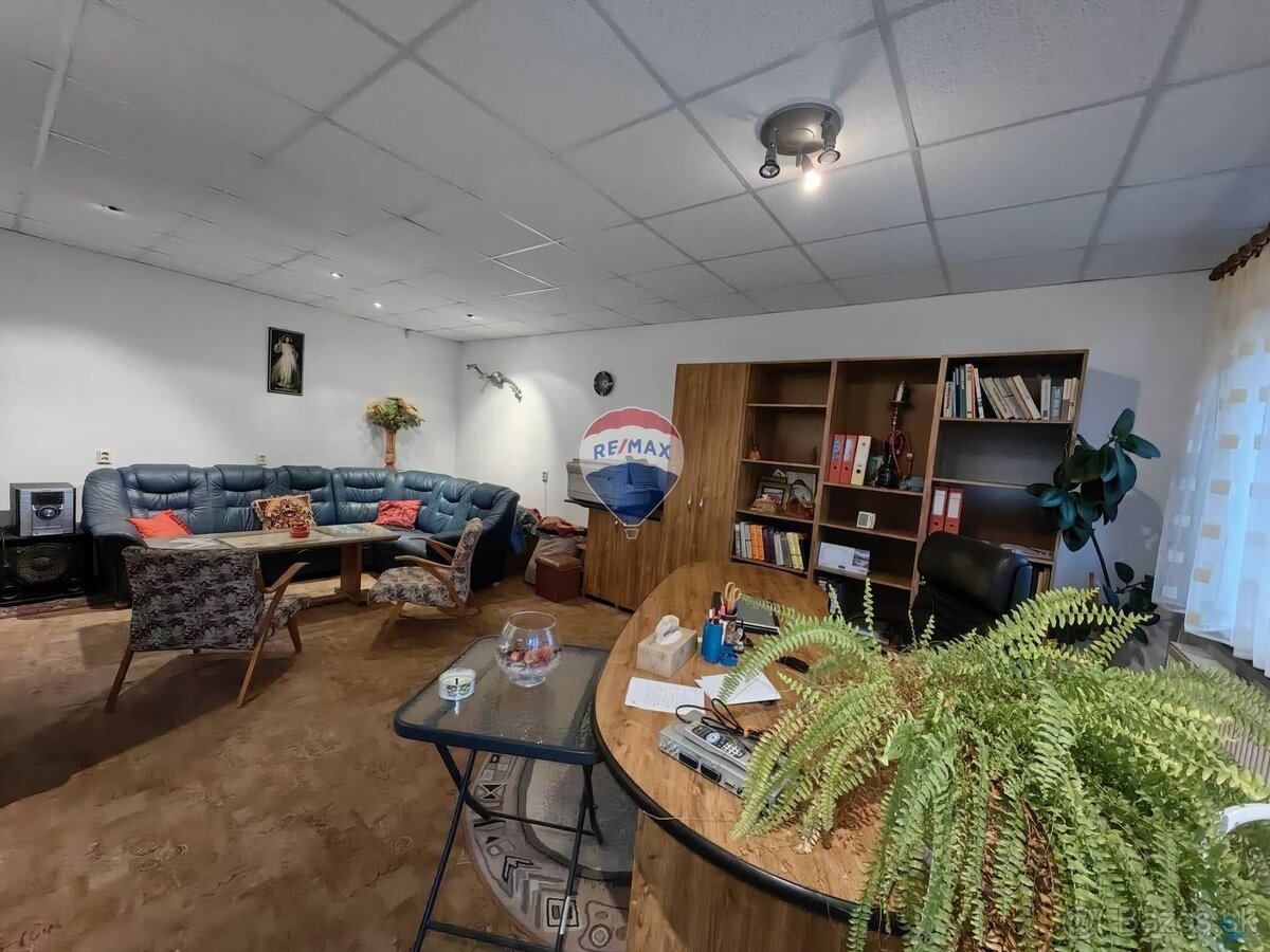 Polyfunkčný objekt, dom, podnikanie, 565m2, ul. Budovateľská - 5