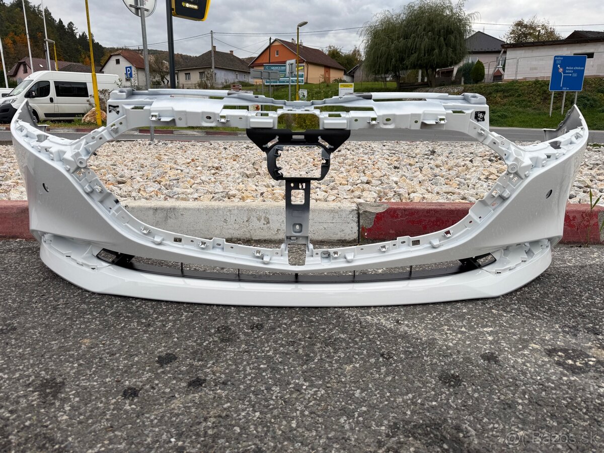 Predám nárazník na Mazdu 3. - 5