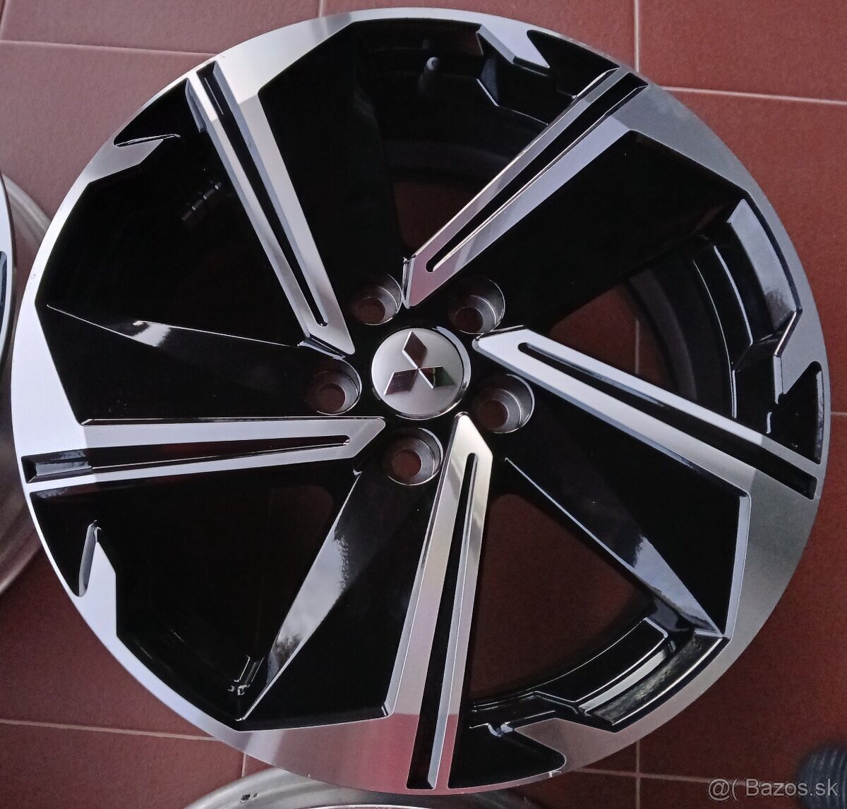 Predám nové originál disky MITSUBISHI R18. - 5