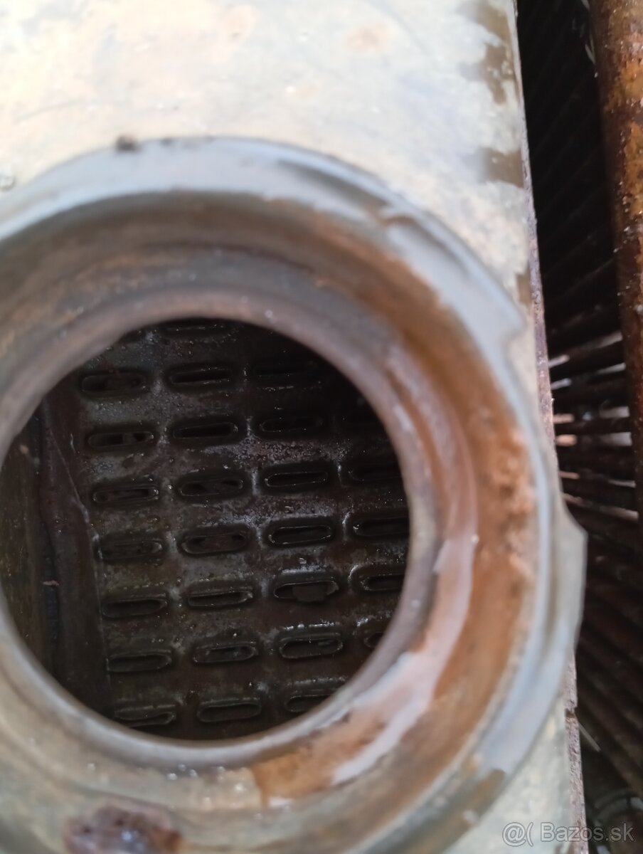 BULDOZER T130 CHLADICE A HYDRAULICKE VALCE - 5