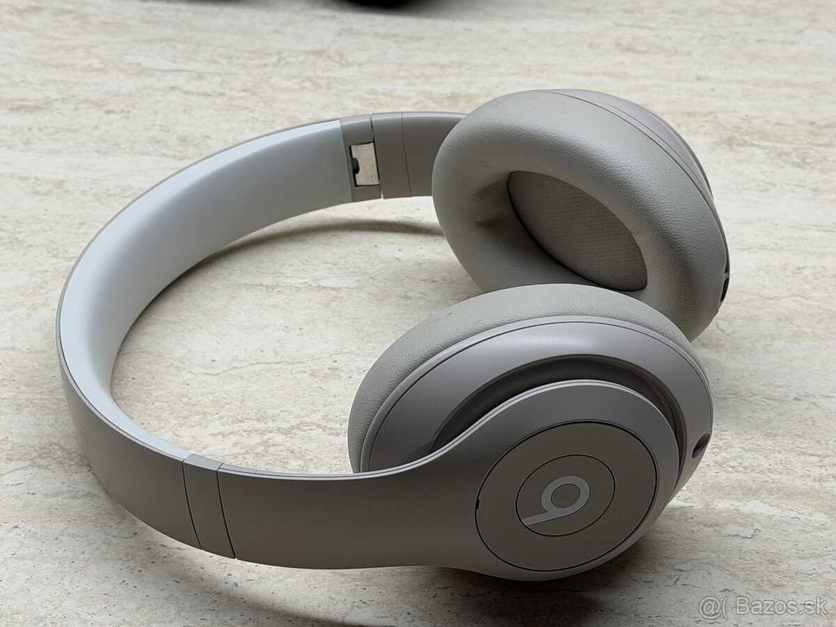 Beats Studio Pro - 5