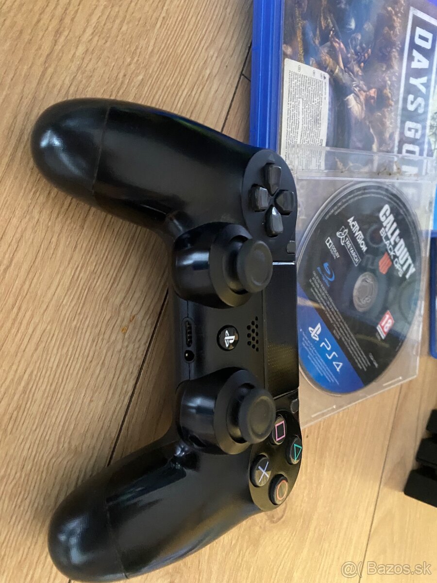 Ps4 pro + Vr okuliare 8 hry - 5