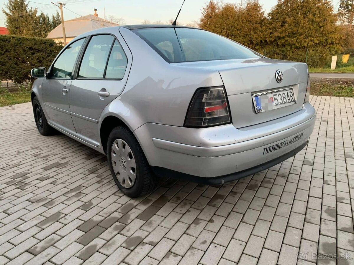 Volkswagen Bora 1.9 TDI 74Kw R.v 2002 - 5