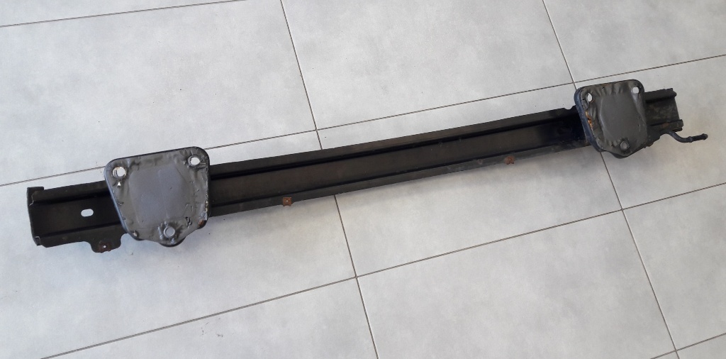 BMW 1 E87 Výstuha zadného nárazníka - 5