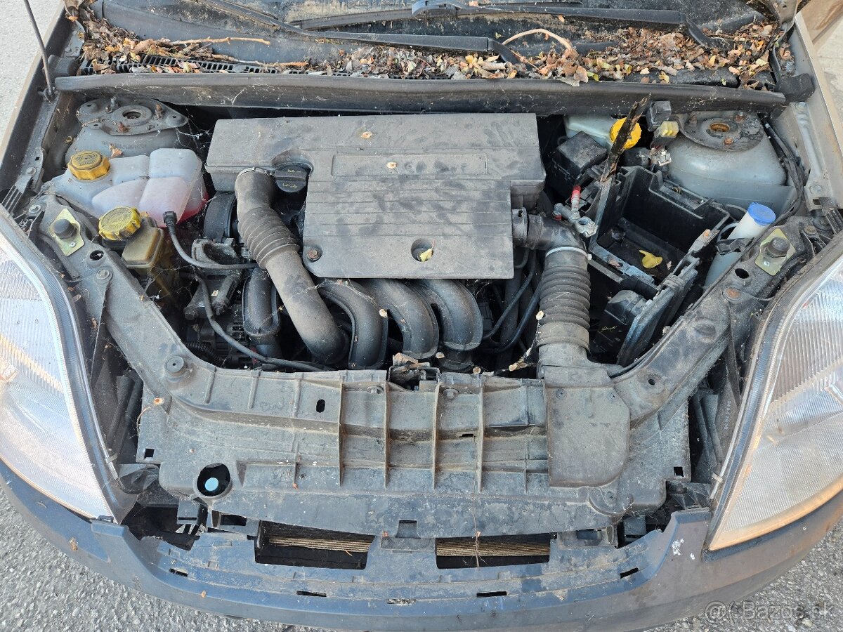 Rozpredám na diely _ Ford fiesta 1.4 benzín - 5