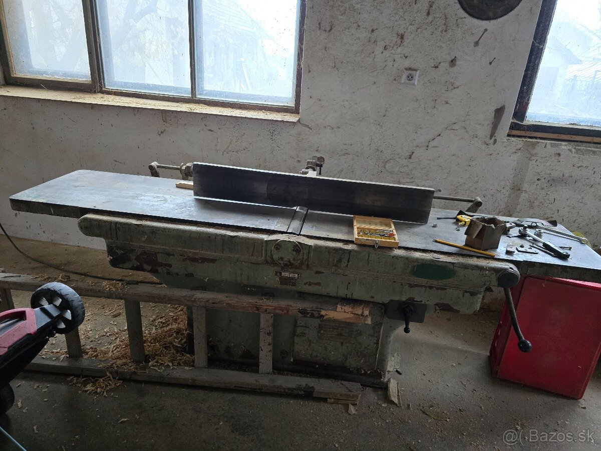 zrovnávačka - hoblovačka, celoliatinový model - 5