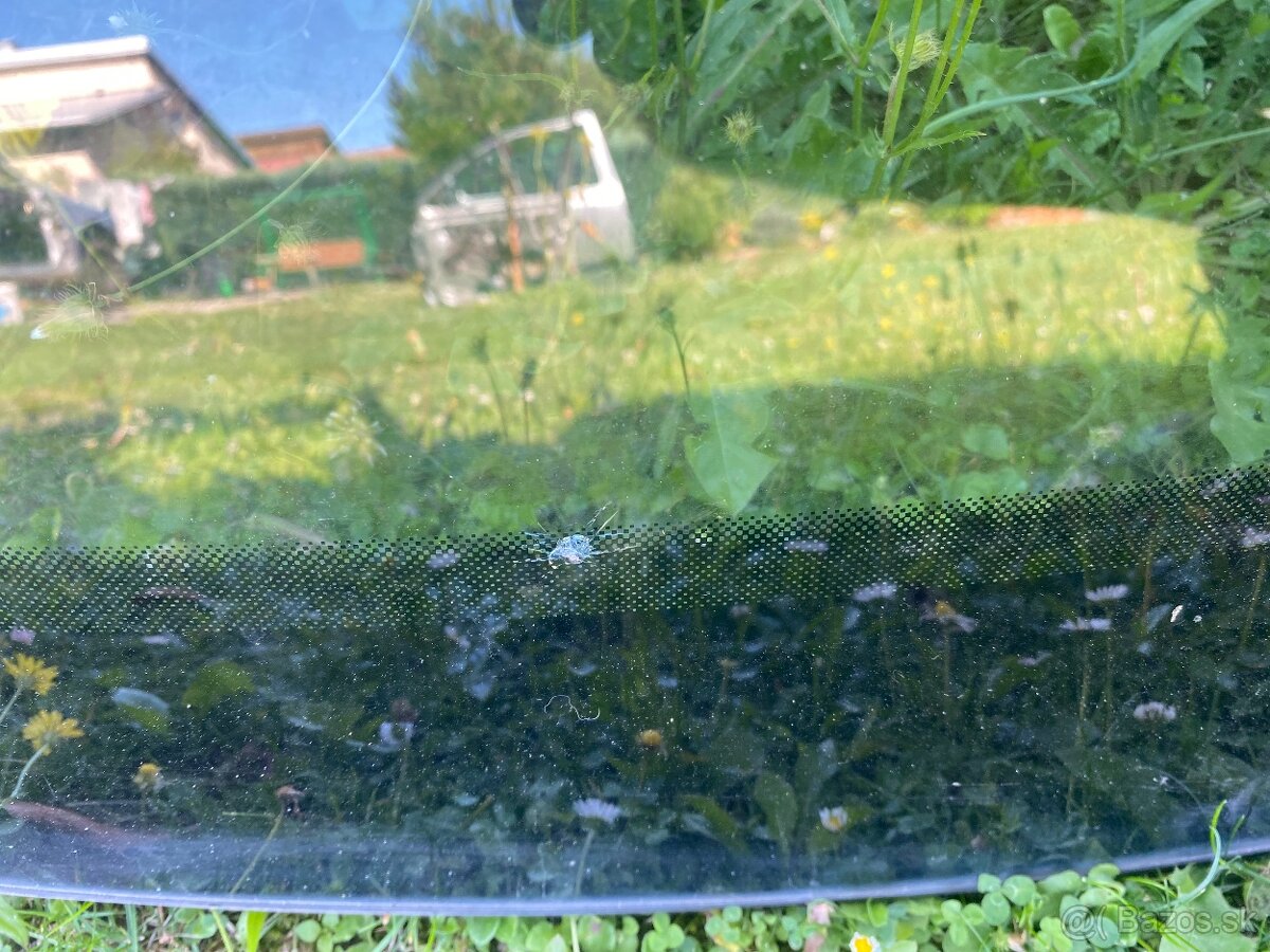 Predám čelné sklá do leon1, golf 5 passat B6, škoda octavia2 - 5