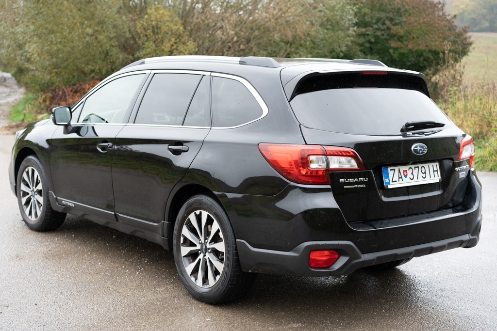 Subaru Outback 2.0 D Exclusive CVT + ťažné + Webasto - 5