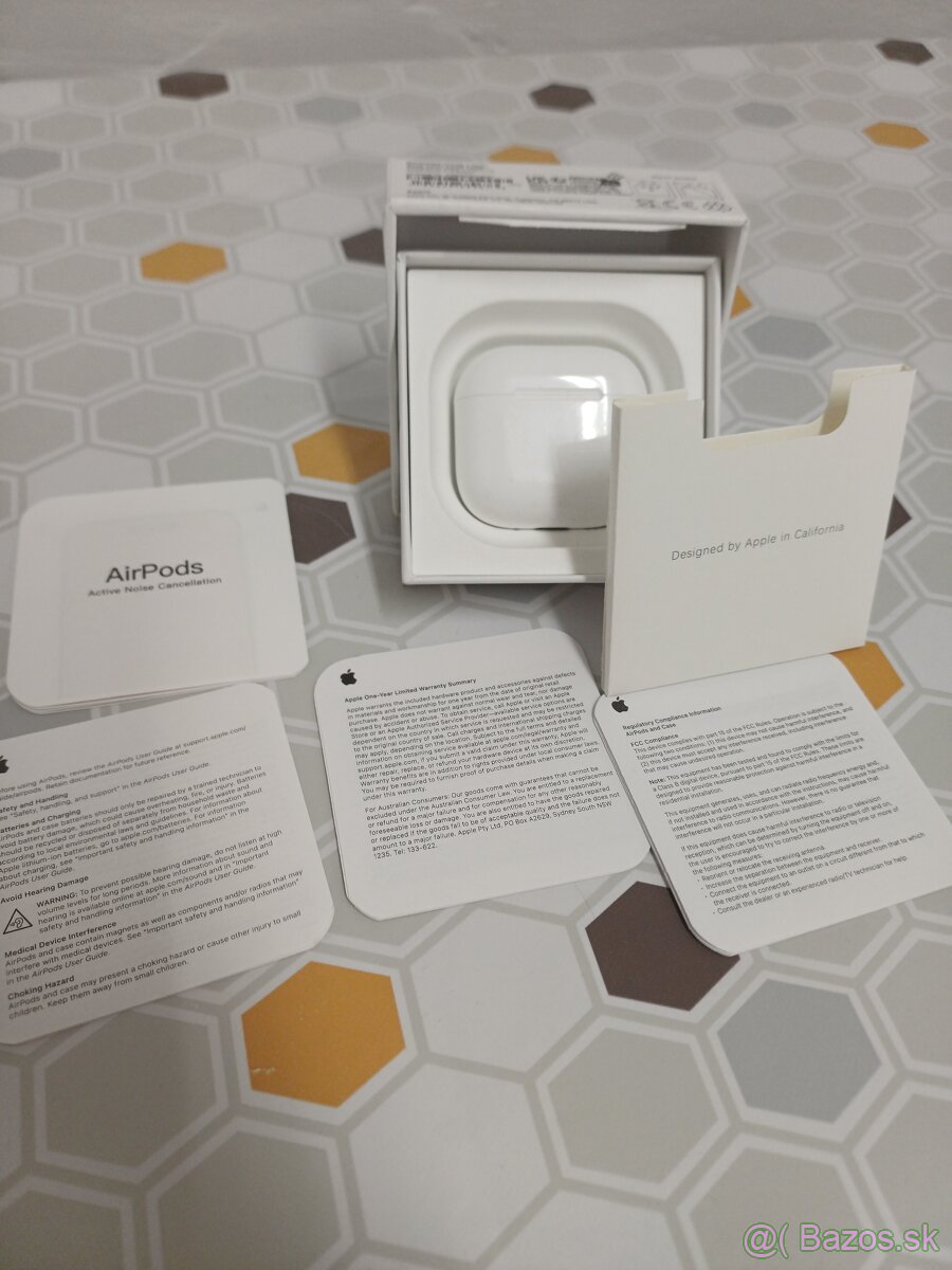 AirPods 4 s ANC - 5