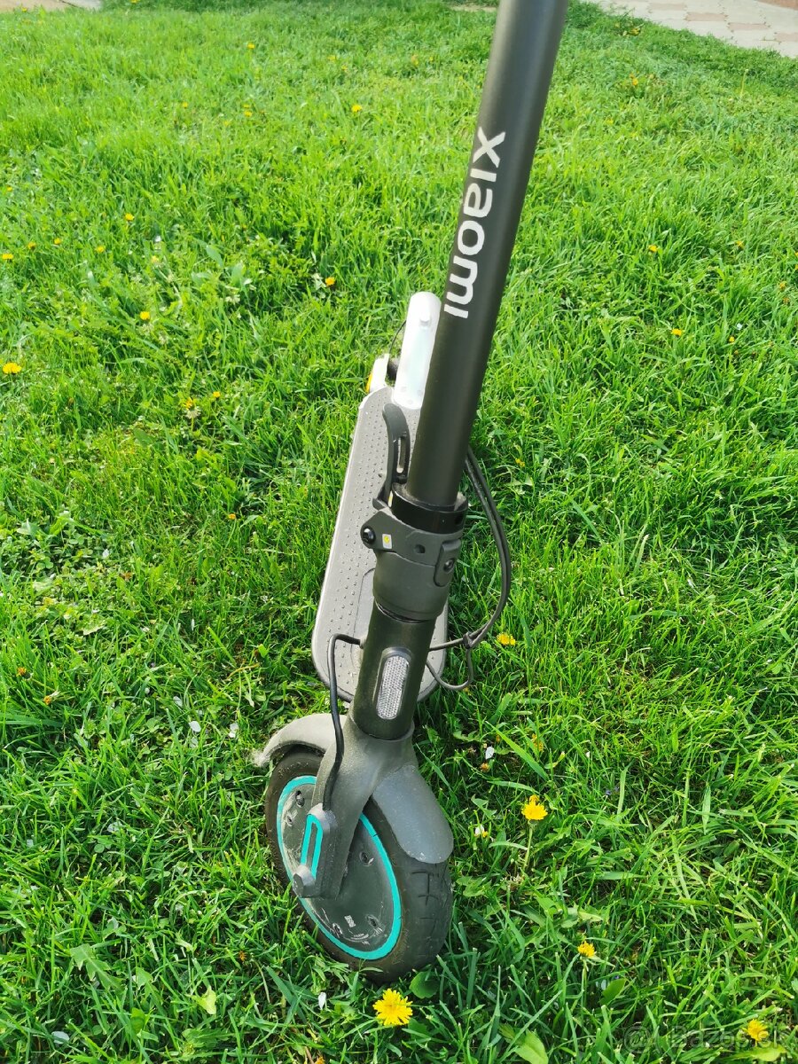 Elektrická koloběžka xiaomi pro 2 Mercedes F1 team edition - 5