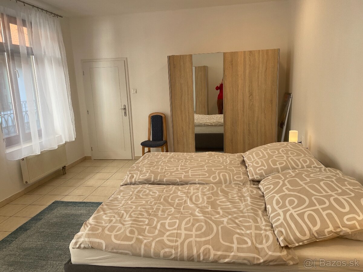 Na prenájom novo zariadený 2-izb.byt, Nitra centrum, Kupecká - 5