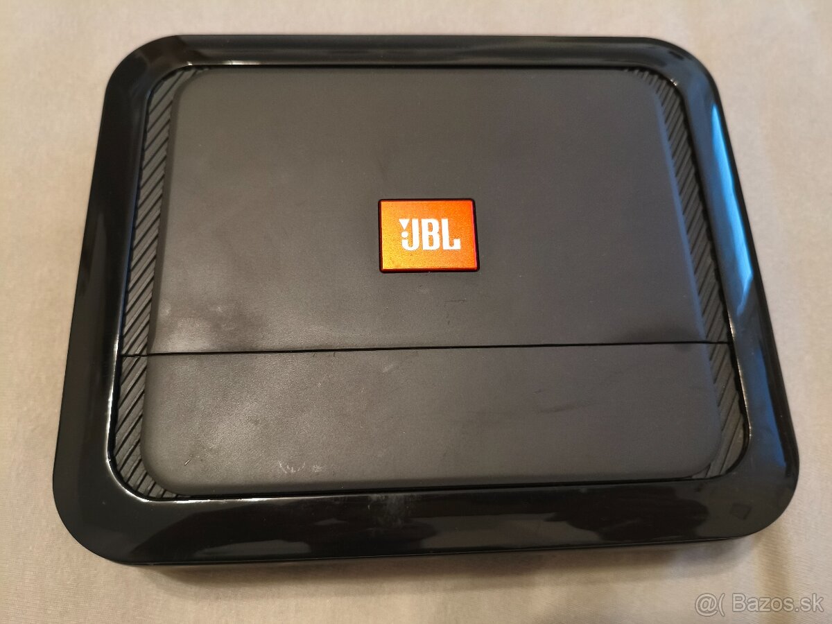 Subwofer + zosilnovac JBL + kapacitor - 5