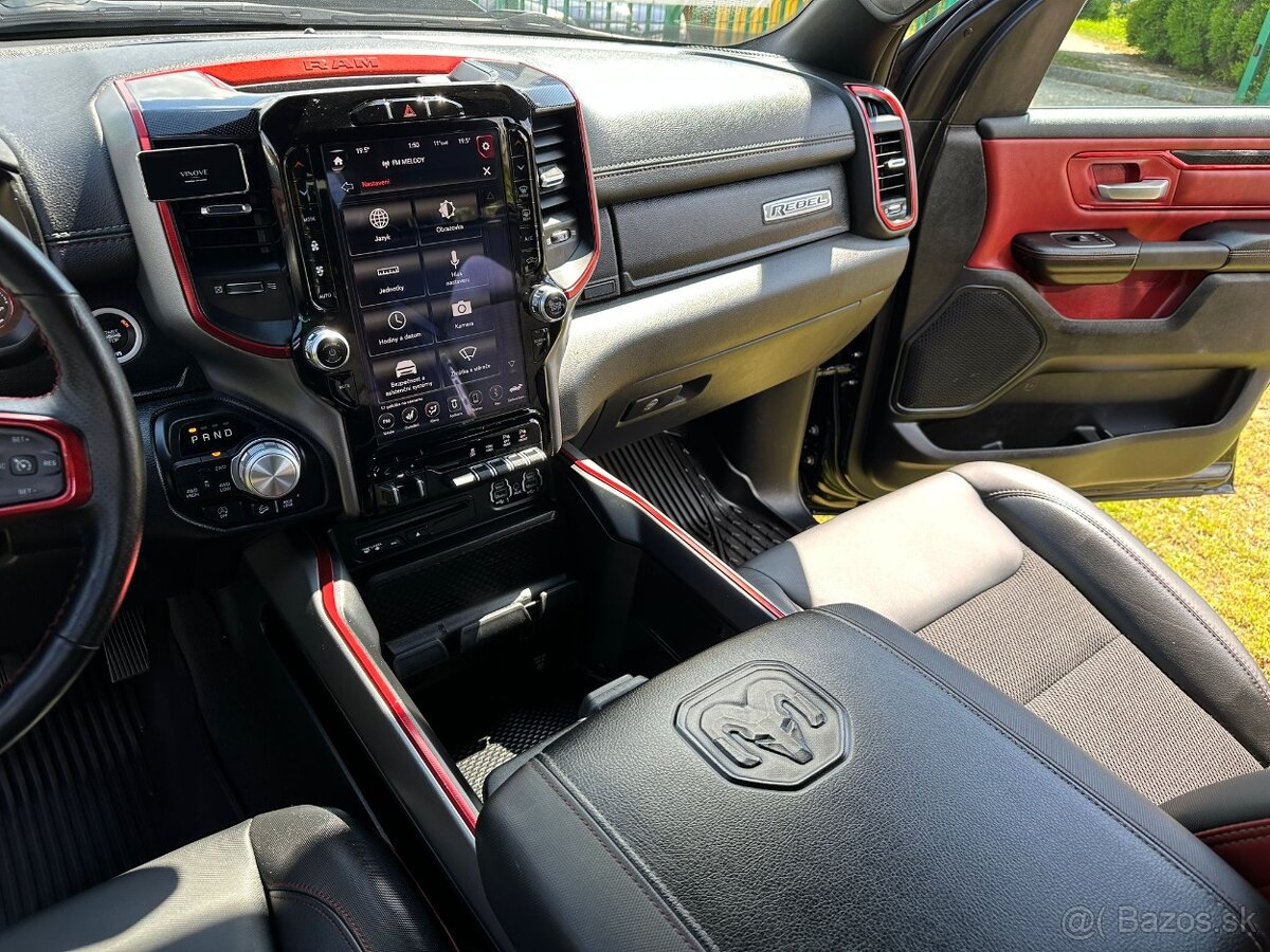 Dodge Ram Rebel 1500 v8 LPG