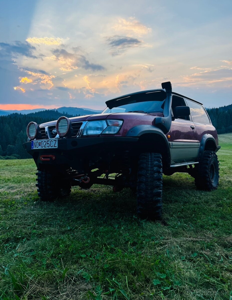 Predám Nissan Patrol y61