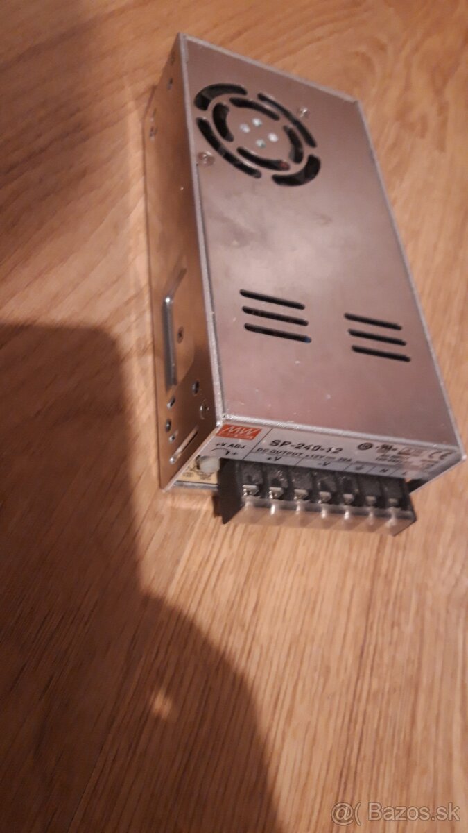 Napájací zdroj na 12V - 5