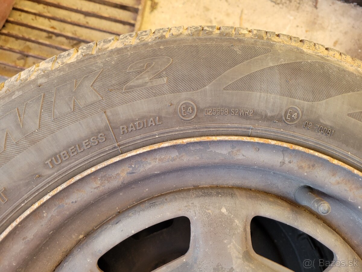 Predám letné pneumatiky na plechových diskoch R14 - 5