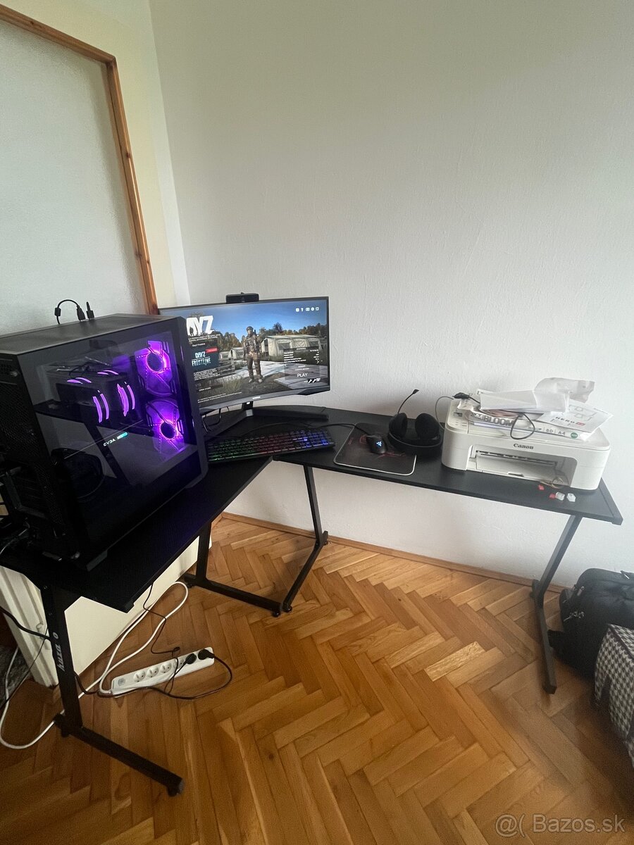 HUZARO Gaming Table - 5