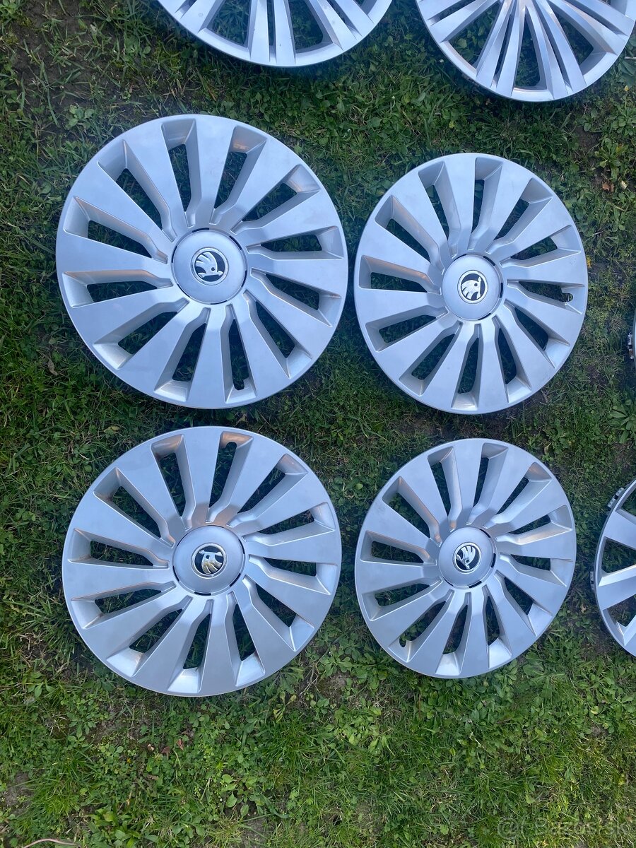 puklice na plechové disky R15;R16 originál vw - 5