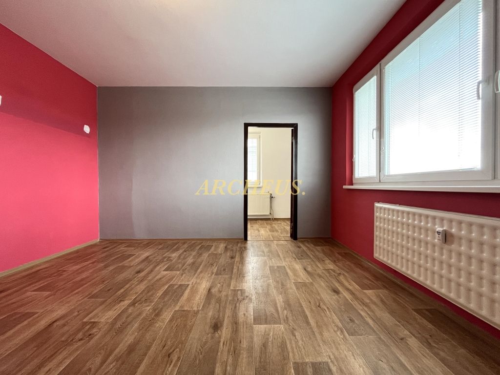 PRENÁJOM - 2,5 IZBOVÝ BYT, PARTIZÁNSKA, BARDEJOV - 5