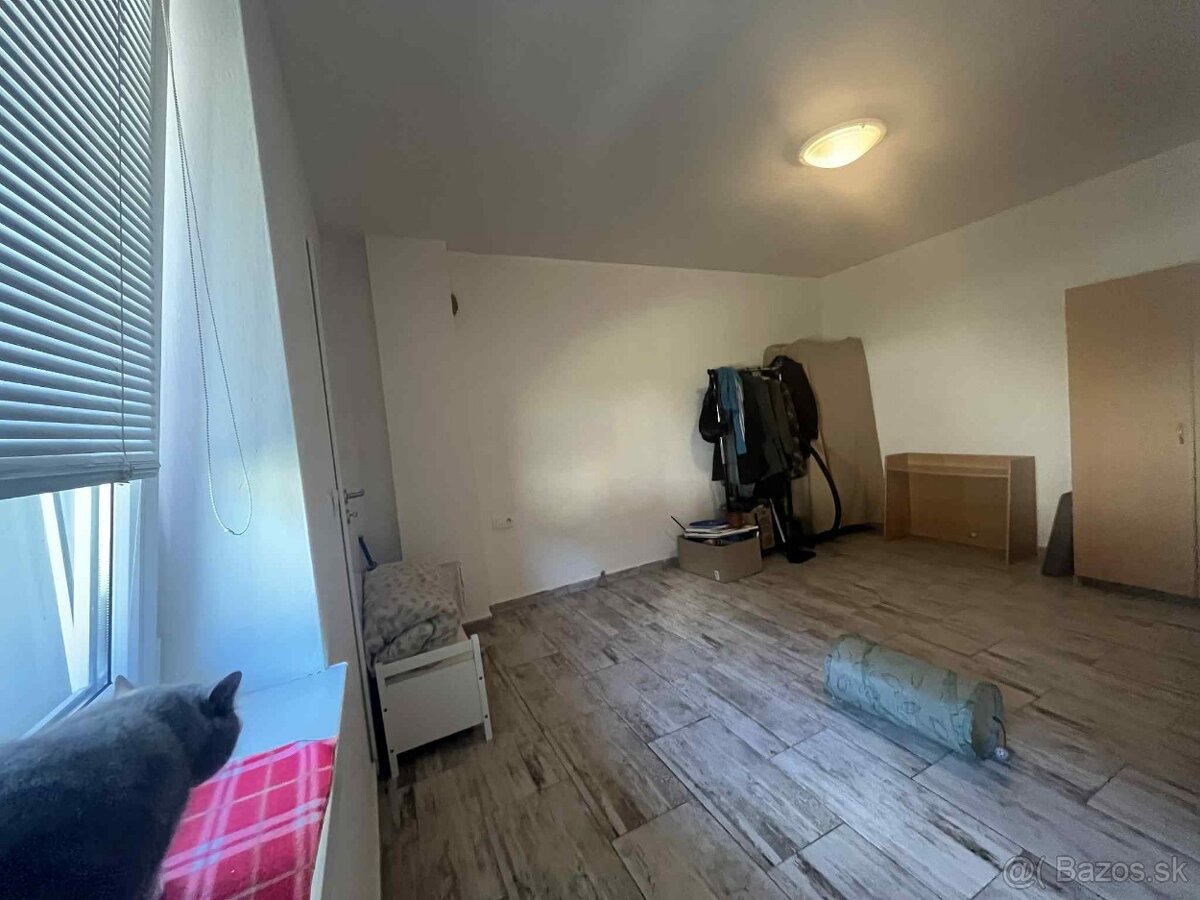 Na predaj rodinný domček s 13 árovým pozemkom - 5