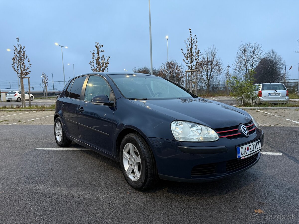 Volkswagen Golf - 5